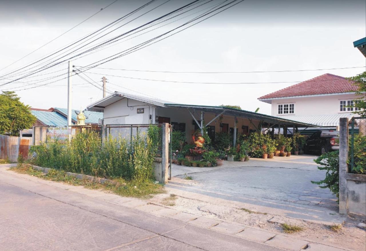 Yaijaew House Apartment สุโขทัย ภายนอก รูปภาพ