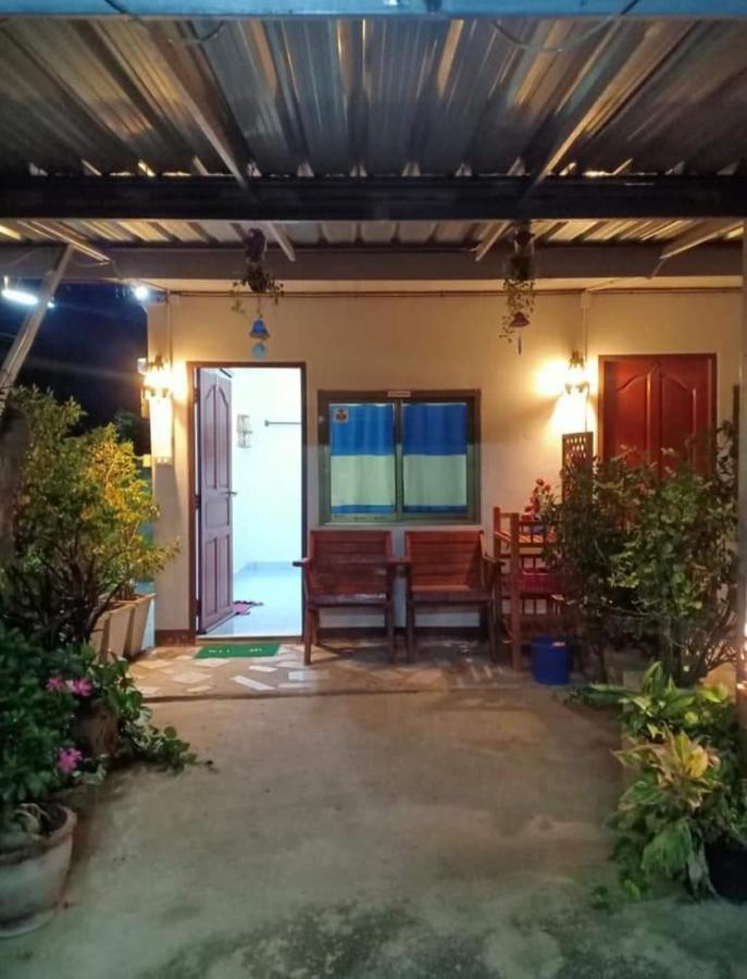 Yaijaew House Apartment สุโขทัย ภายนอก รูปภาพ