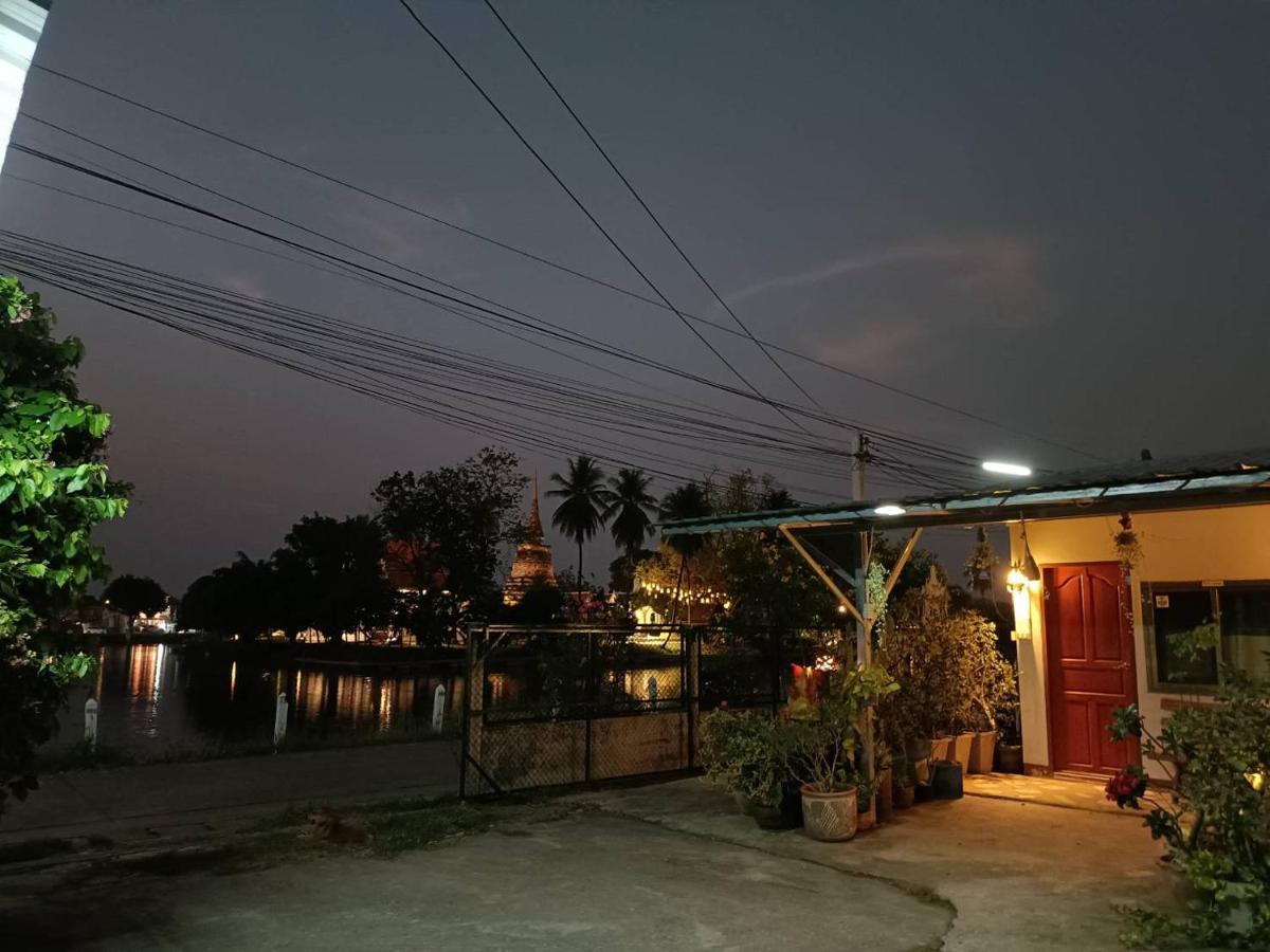 Yaijaew House Apartment สุโขทัย ภายนอก รูปภาพ