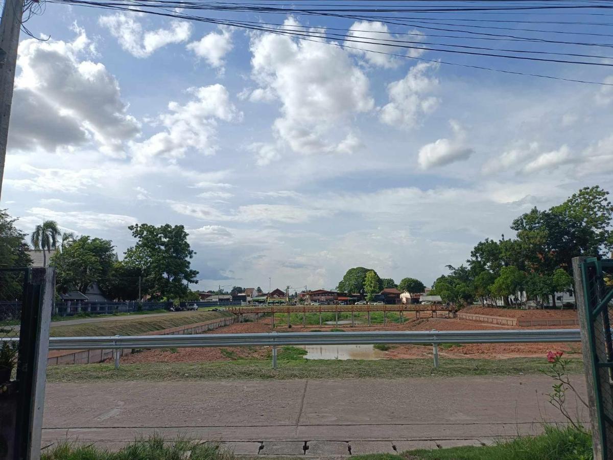 Yaijaew House Apartment สุโขทัย ภายนอก รูปภาพ