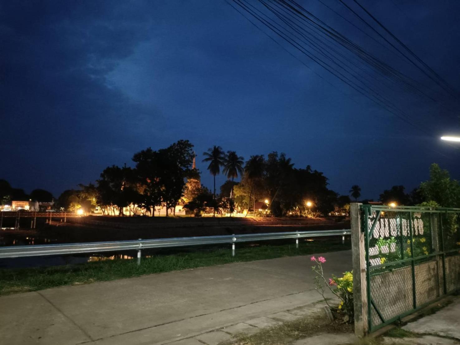 Yaijaew House Apartment สุโขทัย ภายนอก รูปภาพ